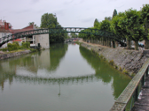 At Montargis, the largest city on the Loing/Briare route, the canal passes directly through the middle of the city, making for interesting sights at locks and passerelles (footbridges) over the canal.